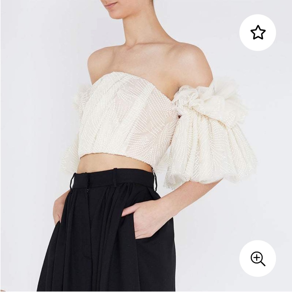 Chic Off-Shoulder Cream Crop Top
